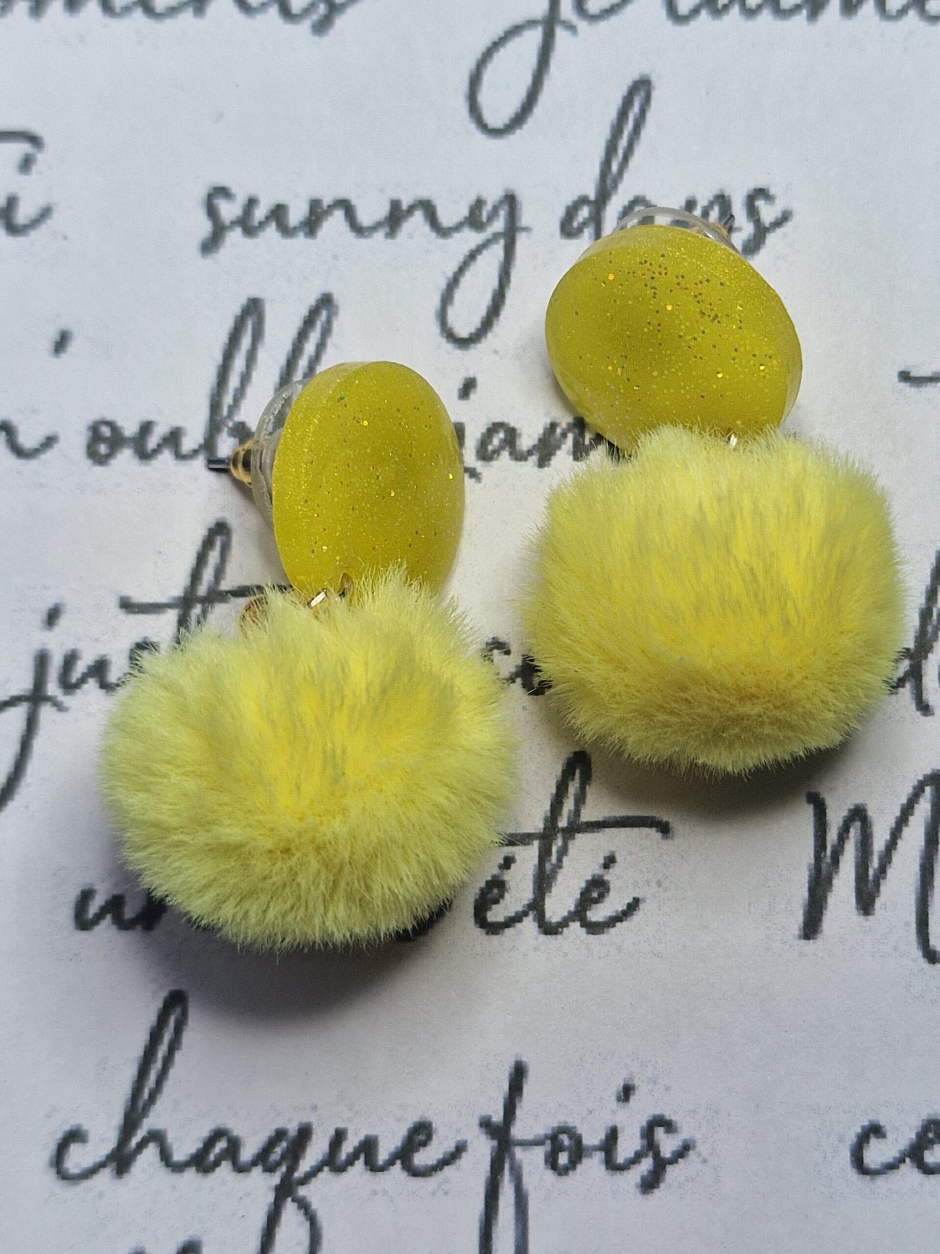 Jaune